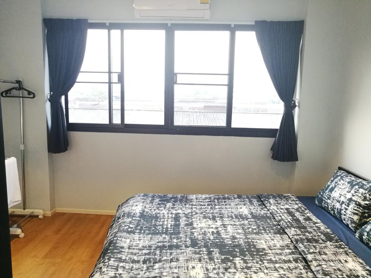 Wj Hostel Бангкок Екстер'єр фото